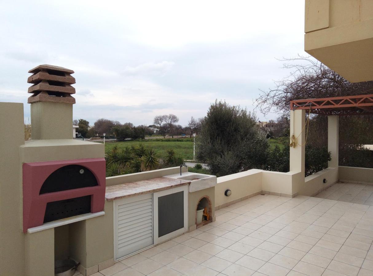 Sofita Di Sofo Apartment Кос Екстериор снимка