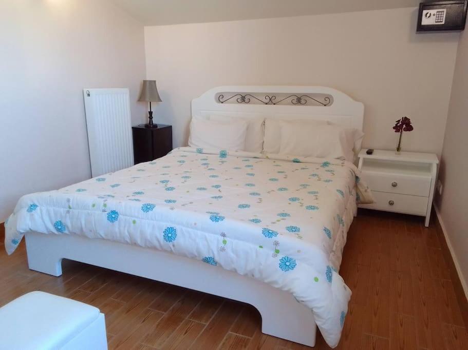 Sofita Di Sofo Apartment Кос Екстериор снимка