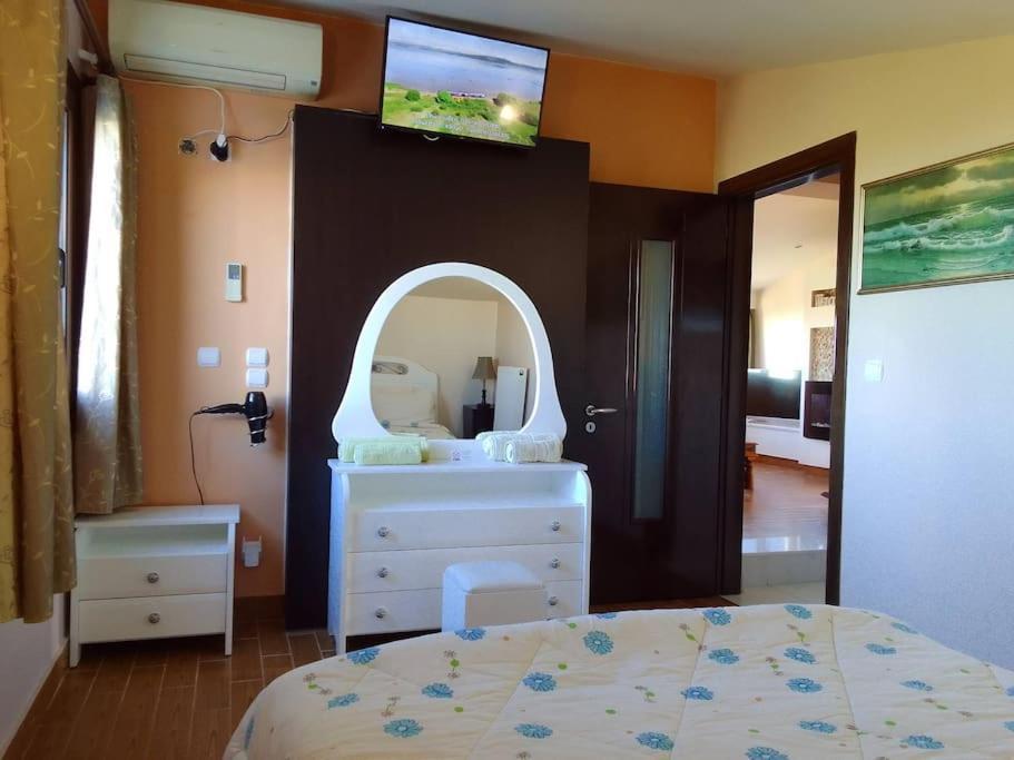 Sofita Di Sofo Apartment Кос Екстериор снимка